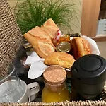 Au Fil De L'o Frühstückspension Bisseuil