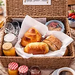 Au Fil De L'o Frühstückspension Bisseuil