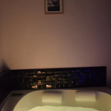 Nocleg ze śniadaniem Au Fil De L'o 4*