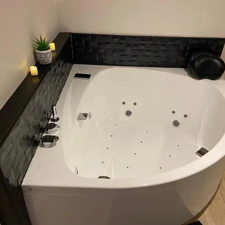 Au Fil De L'o Frühstückspension Bisseuil