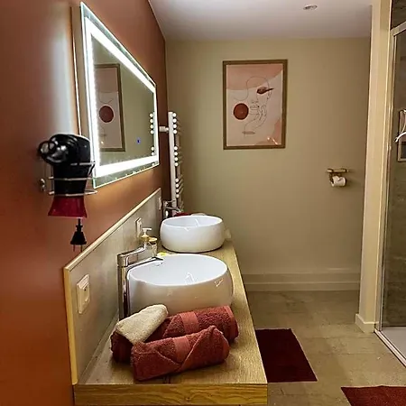 فندق مبيت وإفطار Au Fil De L'o 4*